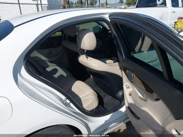 55SWF4JB9GU098102 2016 MERCEDES-BENZ C-KLASSE - Image 8