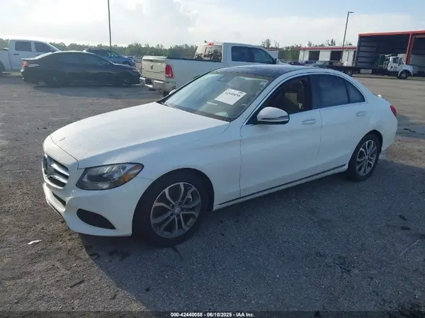 55SWF4JB9GU143197 2016 MERCEDES-BENZ C-KLASSE - Image 2