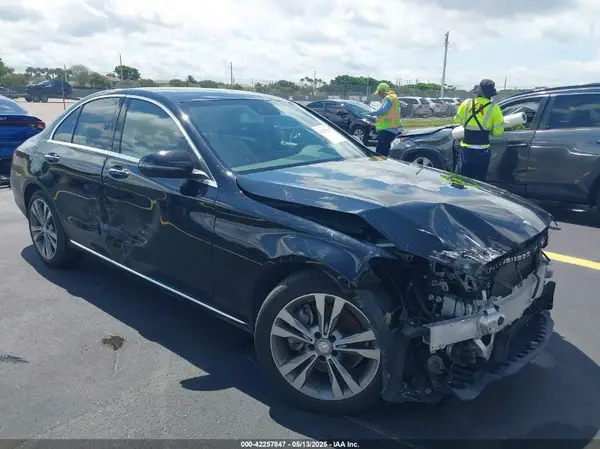 55SWF4JB9GU153342 2016 MERCEDES-BENZ C-KLASSE - Image 1