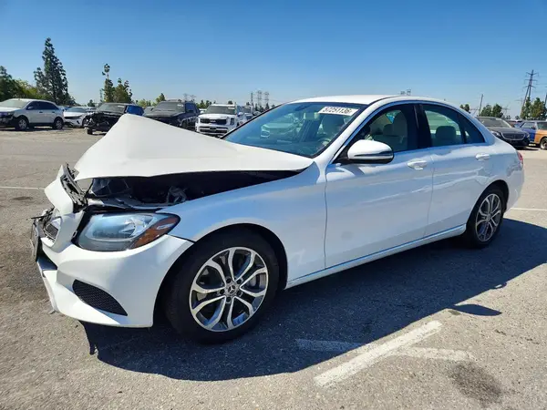 55SWF4JB9HU231863 2017 MERCEDES-BENZ C-KLASSE - Image 1