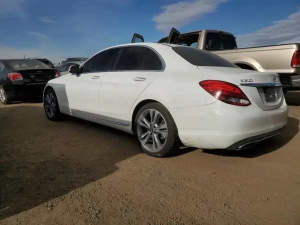 55SWF4JB9JU261063 2018 MERCEDES-BENZ C-KLASSE - Image 2