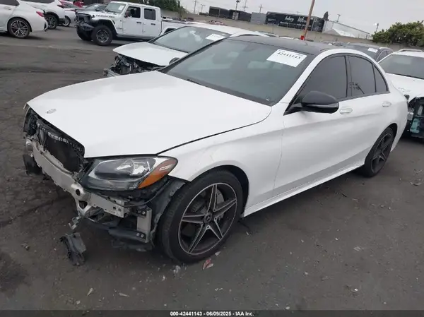 55SWF4KB0HU213945 2017 MERCEDES-BENZ C-KLASSE - Image 2