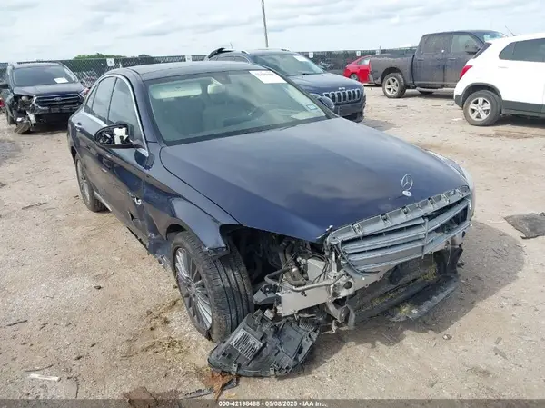 55SWF4KB1GU099288 2016 MERCEDES-BENZ C-KLASSE - Image 1