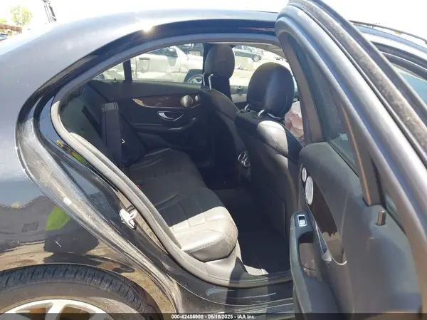 55SWF4KB1HU203666 2017 MERCEDES-BENZ C-KLASSE - Image 8