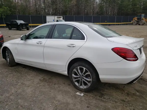 55SWF4KB2HU227393 2017 MERCEDES-BENZ C-KLASSE - Image 2
