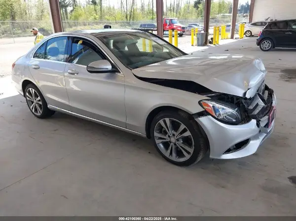 55SWF4KB3HU179239 2017 MERCEDES-BENZ C-KLASSE - Image 1