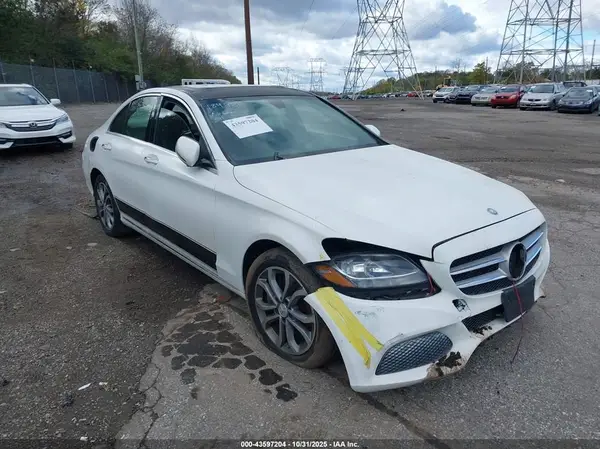 55SWF4KB3HU184926 2017 MERCEDES-BENZ C-KLASSE - Image 1