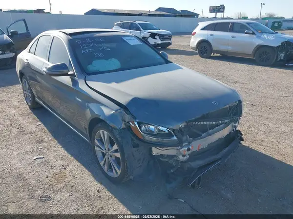 55SWF4KB3JU241101 2018 MERCEDES-BENZ C-KLASSE - Image 1