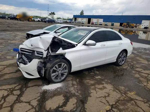 55SWF4KB5HU197015 2017 MERCEDES-BENZ C-KLASSE - Image 1