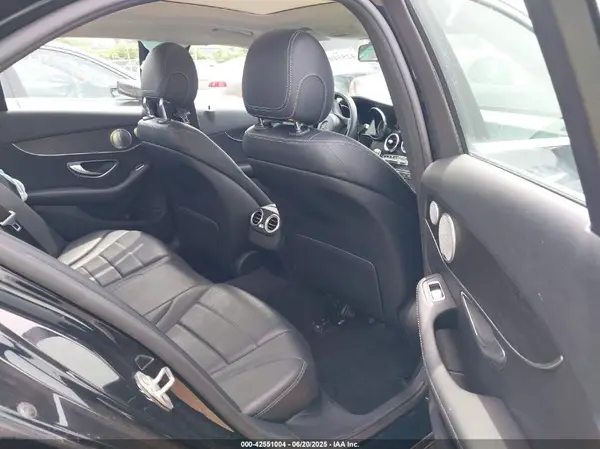 55SWF4KB5HU200236 2017 MERCEDES-BENZ C-KLASSE - Image 8
