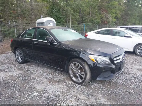 55SWF4KB7HU195749 2017 MERCEDES-BENZ C-KLASSE - Image 1