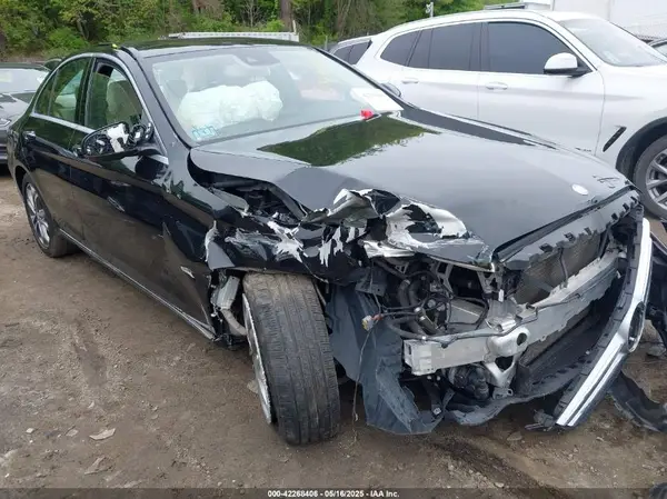55SWF4KB8GU147398 2016 MERCEDES-BENZ C-KLASSE - Image 1
