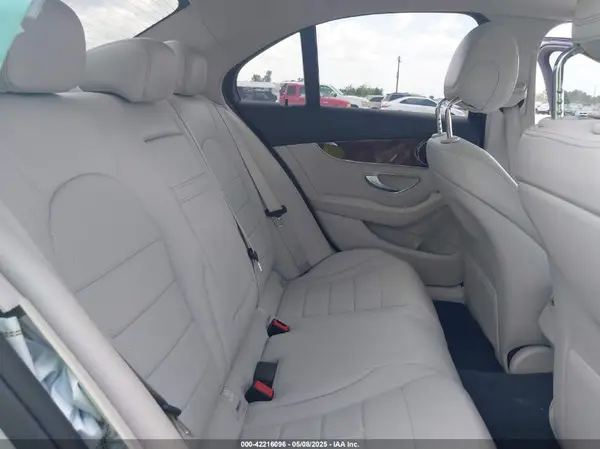 55SWF4KB8GU171569 2016 MERCEDES-BENZ C-KLASSE - Image 8