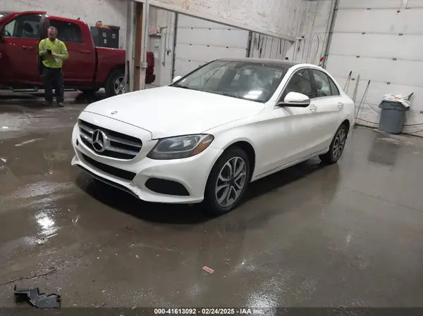 55SWF4KB8HU180340 2017 MERCEDES-BENZ C-KLASSE - Image 2