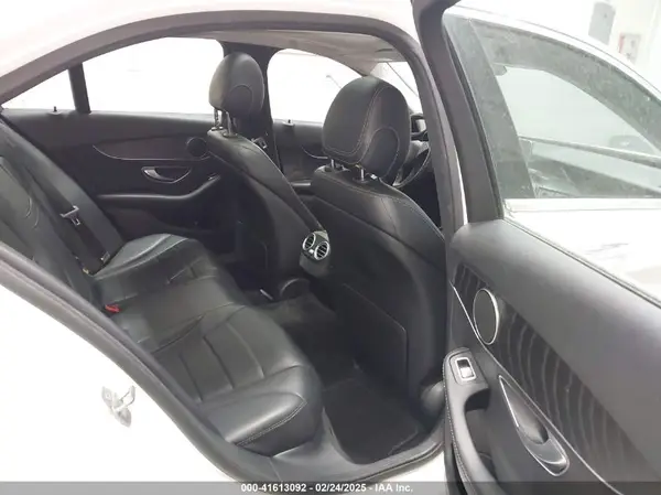 55SWF4KB8HU180340 2017 MERCEDES-BENZ C-KLASSE - Image 8