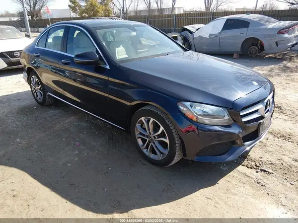 55SWF4KB8HU213417 2017 MERCEDES-BENZ C-KLASSE - Image 1