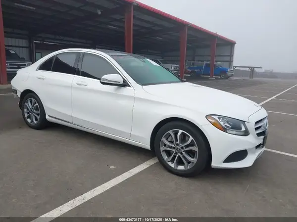 55SWF4KB8HU221565 2017 MERCEDES-BENZ C-KLASSE - Image 1