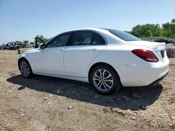 55SWF4KB8HU232193 2017 MERCEDES-BENZ C-KLASSE - Image 2