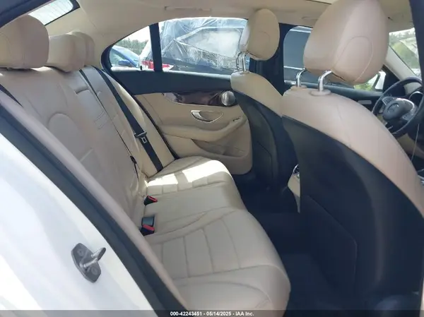 55SWF4KB9HU185871 2017 MERCEDES-BENZ C-KLASSE - Image 8