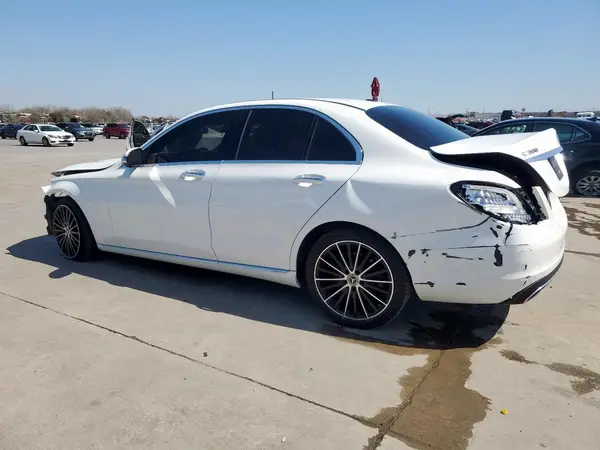 55SWF8DB0KU321686 2019 MERCEDES-BENZ C-KLASSE - Image 2