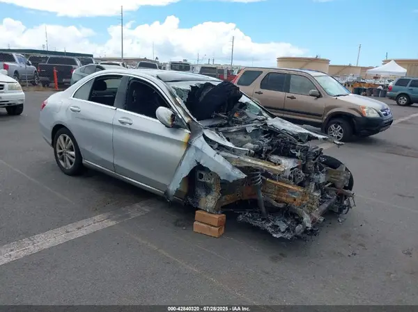 55SWF8DB5KU316760 2019 MERCEDES-BENZ C-KLASSE - Image 1