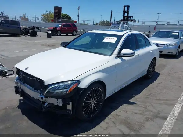 55SWF8DB5KU322445 2019 MERCEDES-BENZ C-KLASSE - Image 2