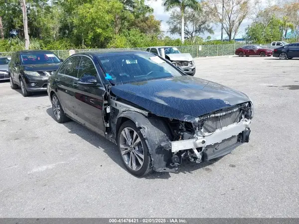 55SWF8DB6KU295918 2019 MERCEDES-BENZ C-KLASSE - Image 1