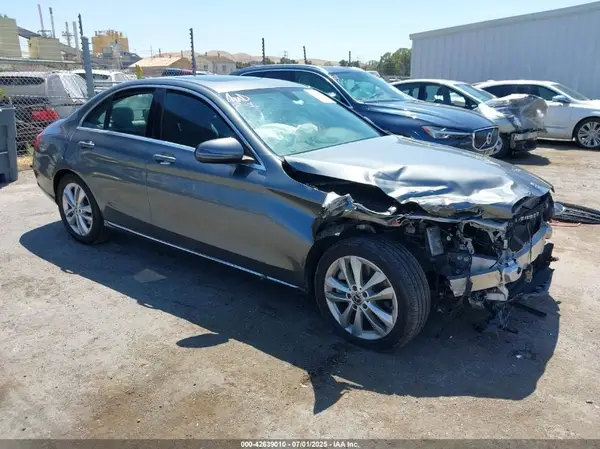55SWF8DB7KU295443 2019 MERCEDES-BENZ C-KLASSE - Image 1