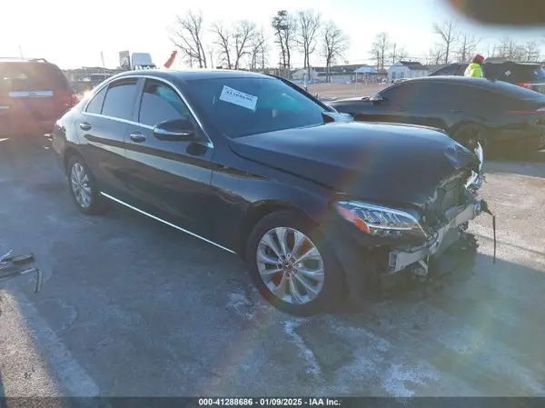 55SWF8EB1KU305740 2019 MERCEDES-BENZ C-KLASSE - Image 1