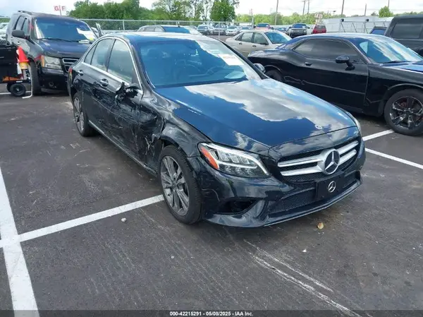 55SWF8EB4KU303738 2019 MERCEDES-BENZ C-KLASSE - Image 1