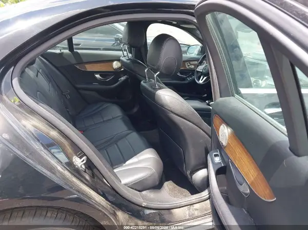 55SWF8EB4KU303738 2019 MERCEDES-BENZ C-KLASSE - Image 8