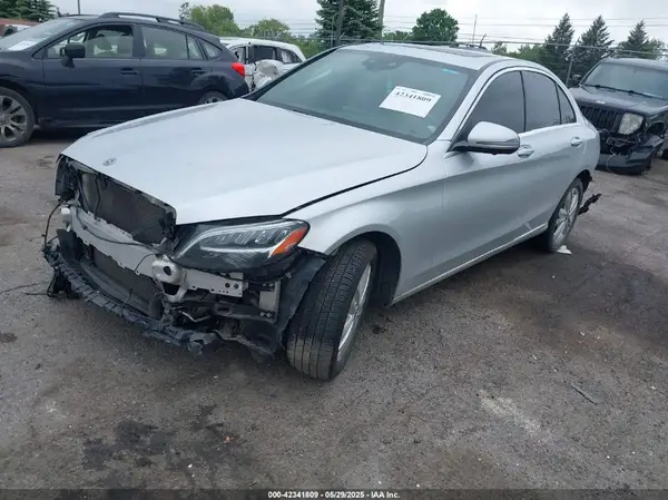 55SWF8EB4KU313069 2019 MERCEDES-BENZ C-KLASSE - Image 2