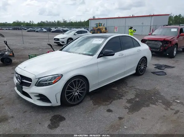 55SWF8EB4KU318644 2019 MERCEDES-BENZ C-KLASSE - Image 2