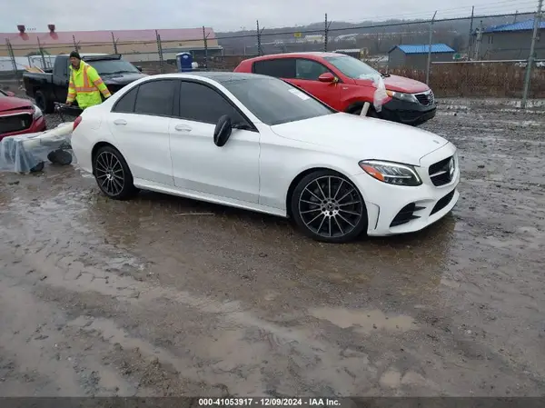 55SWF8EB4KU320670 2019 MERCEDES-BENZ C-KLASSE - Image 1