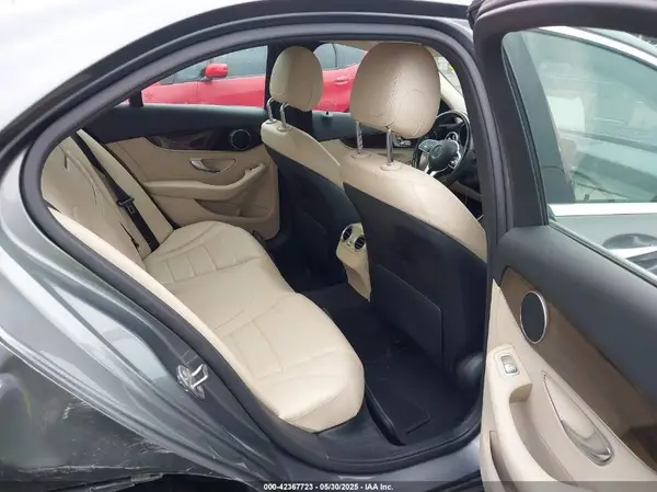 55SWF8EB5KU300556 2019 MERCEDES-BENZ C-KLASSE - Image 8