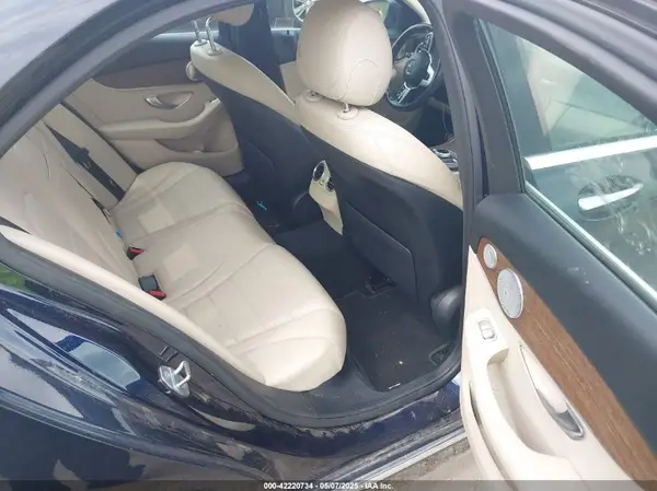 55SWF8EB6KU305586 2019 MERCEDES-BENZ C-KLASSE - Image 8