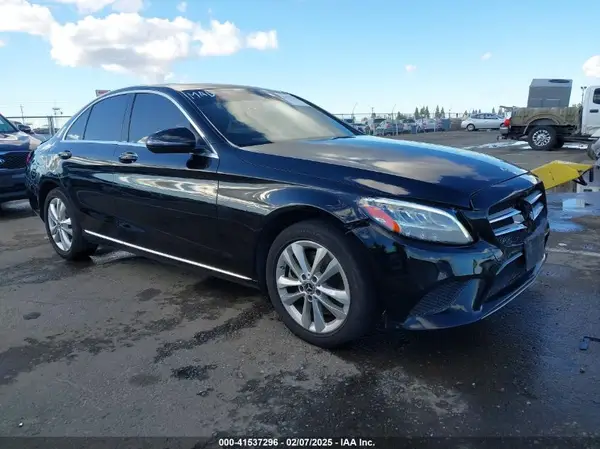 55SWF8EB6KU315888 2019 MERCEDES-BENZ C-KLASSE - Image 1