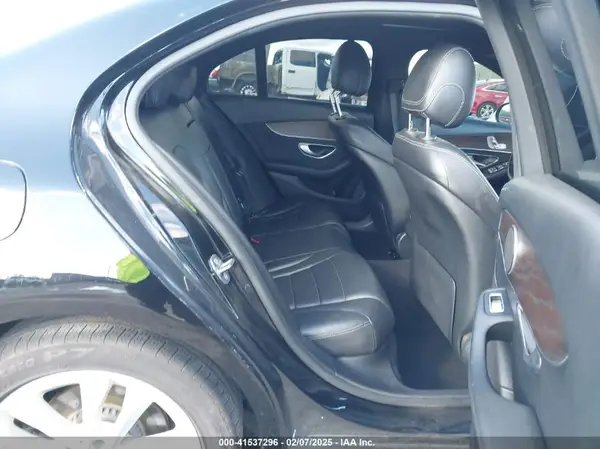 55SWF8EB6KU315888 2019 MERCEDES-BENZ C-KLASSE - Image 8