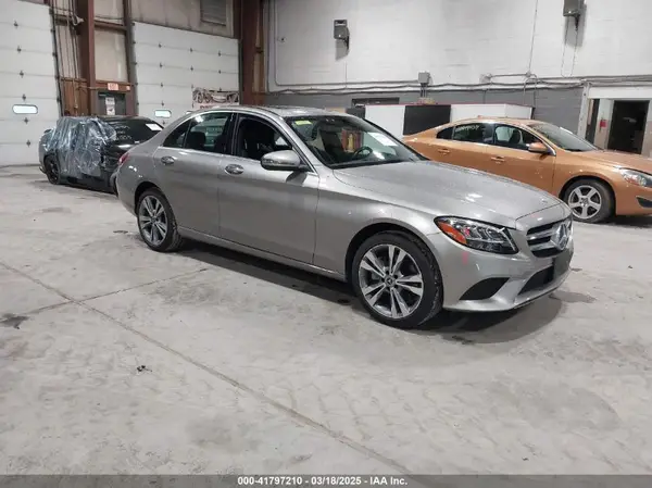 55SWF8EB6KU321044 2019 MERCEDES-BENZ C-KLASSE - Image 1