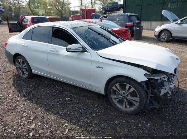 55SWF8EB8KU298995 2019 MERCEDES-BENZ C-KLASSE - Image 1