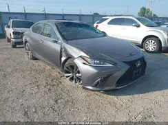 58AB11D10MU002915 2021 LEXUS ES