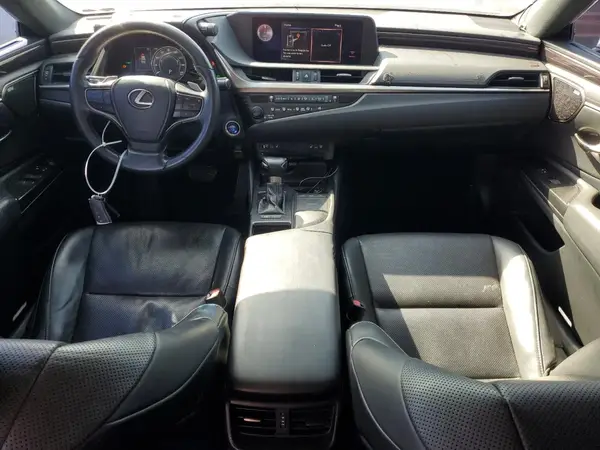 58AB21B10KU002961 2019 LEXUS ES - Image 8