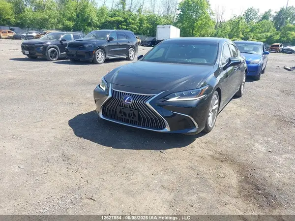 58AB21B11LU008673 2020 LEXUS ES - Image 2