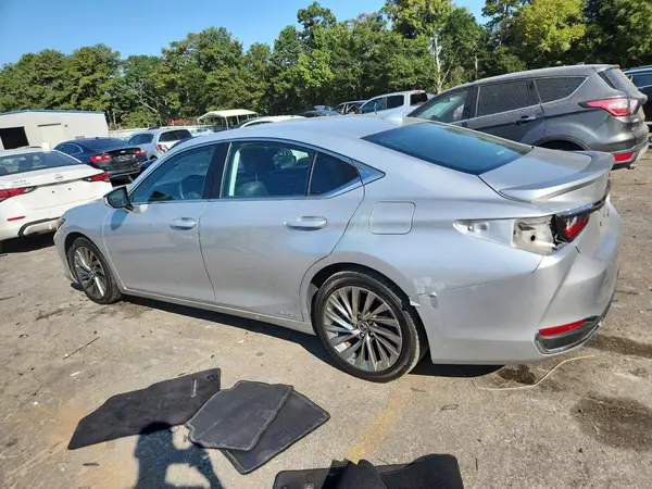 58AB21B12KU002931 2019 LEXUS ES - Image 2