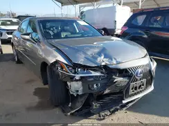 58AB21B12KU003738 2019 LEXUS ES