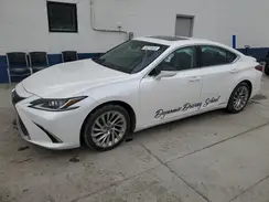 58AB21B12KU004016 2019 LEXUS ES