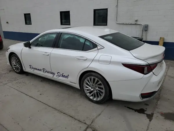 58AB21B12KU004016 2019 LEXUS ES - Image 2