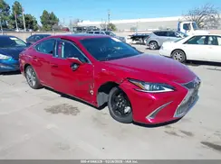 58AB21B13KU001903 2019 LEXUS ES