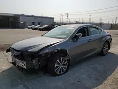 58AB21B13KU001934 2019 LEXUS ES