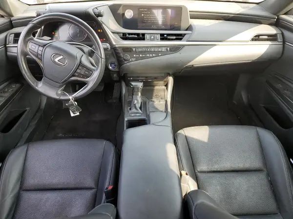 58AB21B13KU001934 2019 LEXUS ES - Image 8